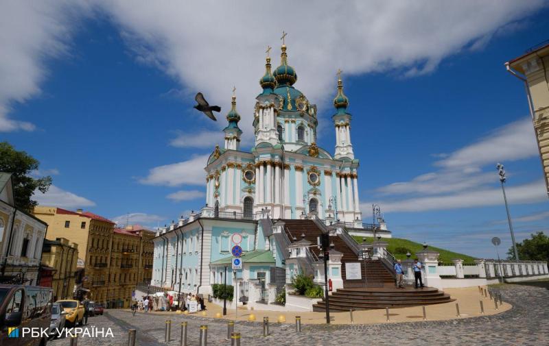 Цьогорічне літо в Києві стало другим найспекотнішим за всю історію спостережень, поступившись лише рекорду 2010 року.