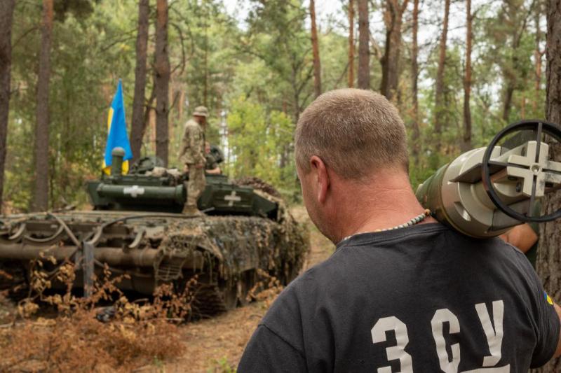 Генеральний штаб повідомляє, що ситуація залишається важкою та напруженою, з найбільш інтенсивними бойовими діями на Курахівському та Покровському напрямках - Основні новини України.