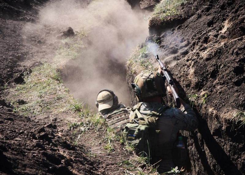 У районі Покровська тривають інтенсивні бойові дії, повідомляє Генеральний штаб.